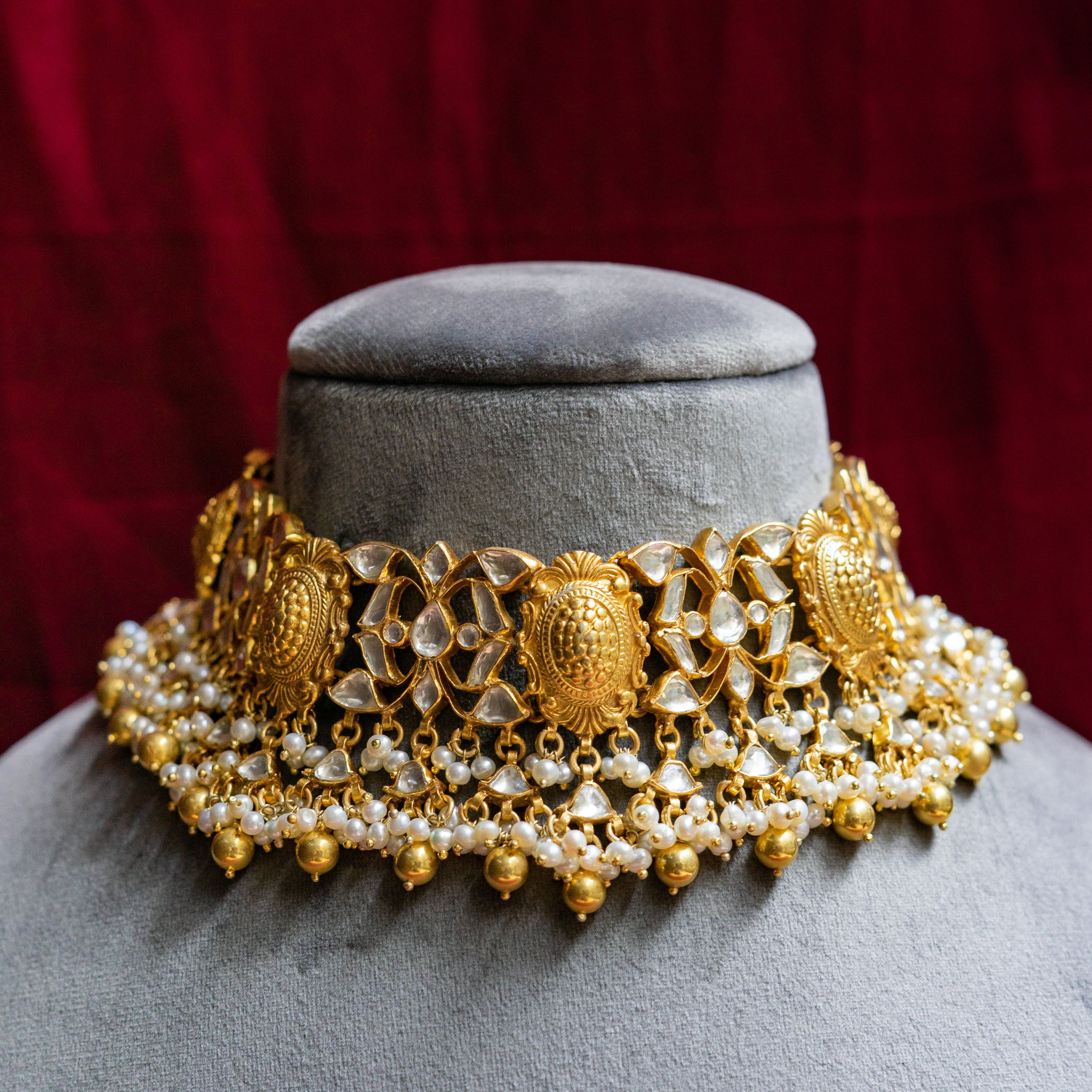 Maharani Choker Set.