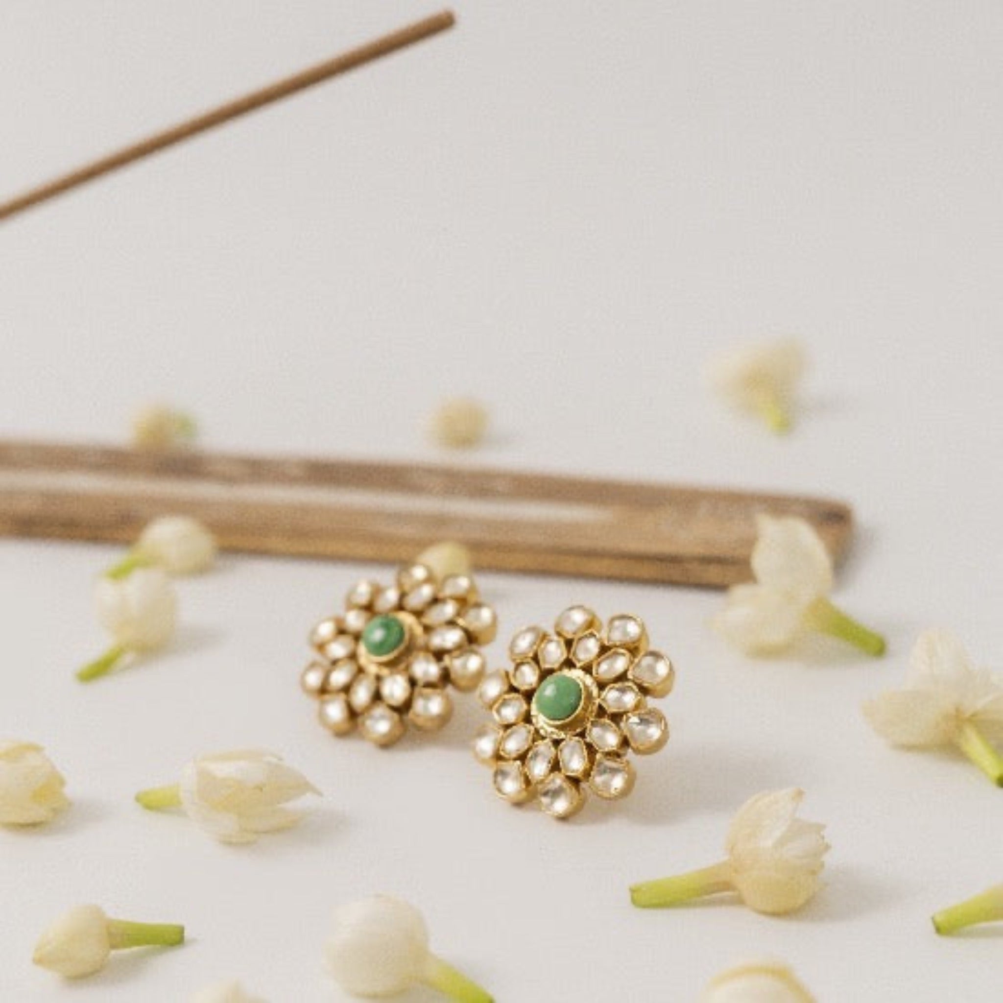 Phool Kundan Studs